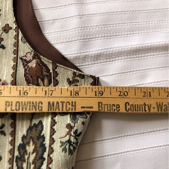 Vtg Tapestry Vest - Picture 7 of 11